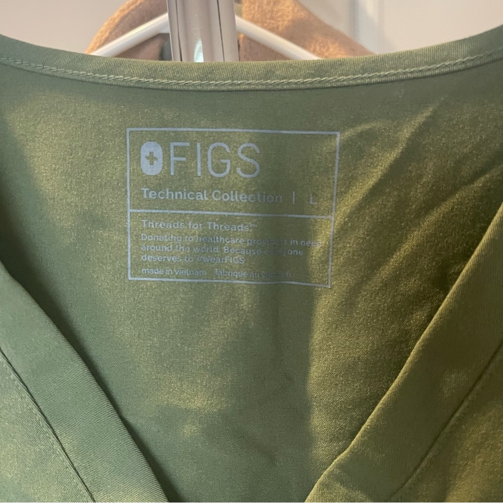 Figs Scrub Top sz Large Green Medical Nursing Hospital Catarina Comfort Work - Picture 2 of 5